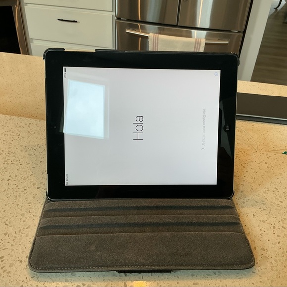 Apple iPad AIR Wifi (32GB, Space Grey) - Unlocked - Picture 3 of 5